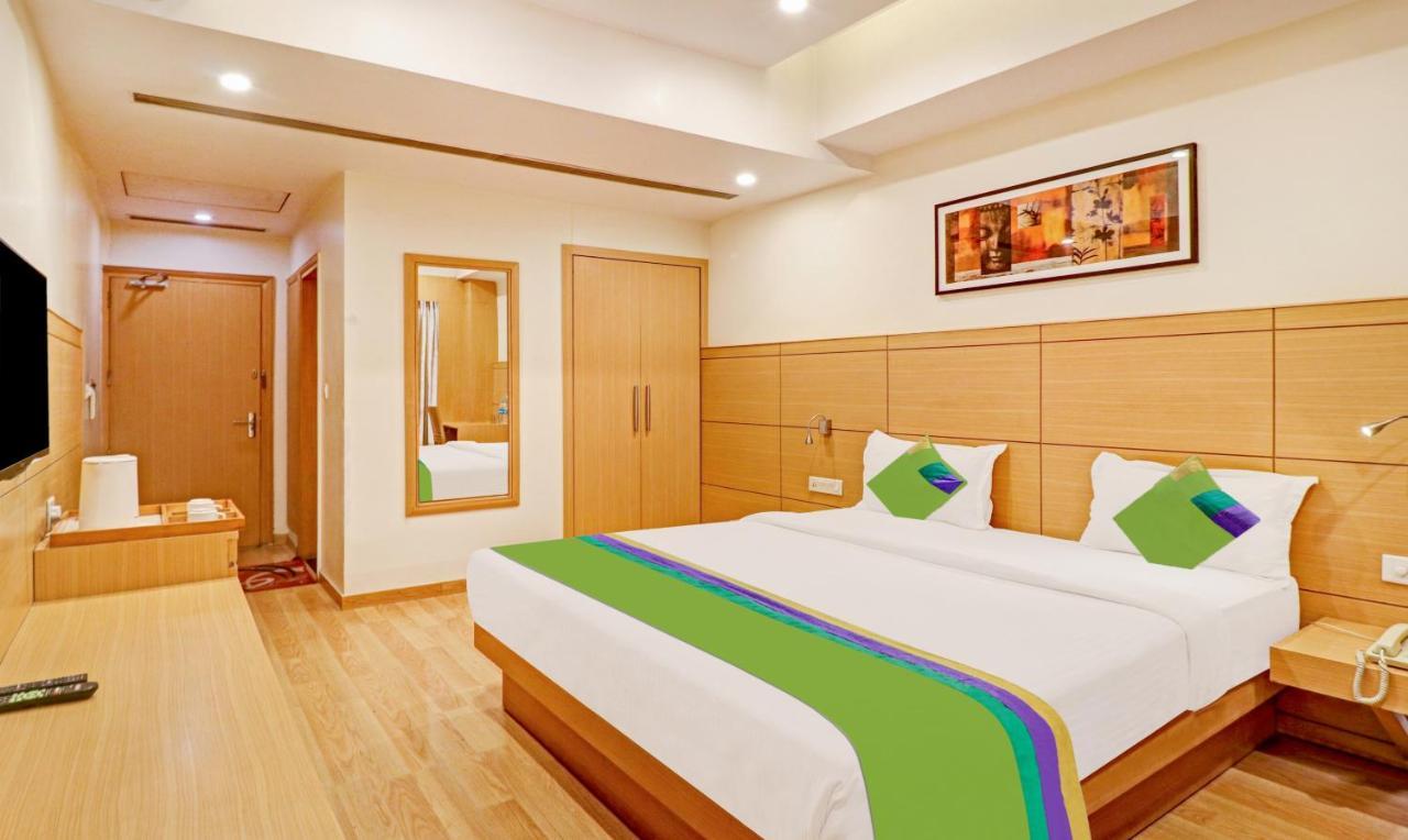 Treebo Galaxy Rooms New Delhi Ngoại thất bức ảnh