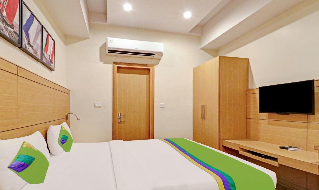 Treebo Galaxy Rooms New Delhi Ngoại thất bức ảnh