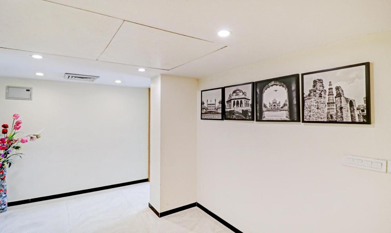 Treebo Galaxy Rooms New Delhi Ngoại thất bức ảnh