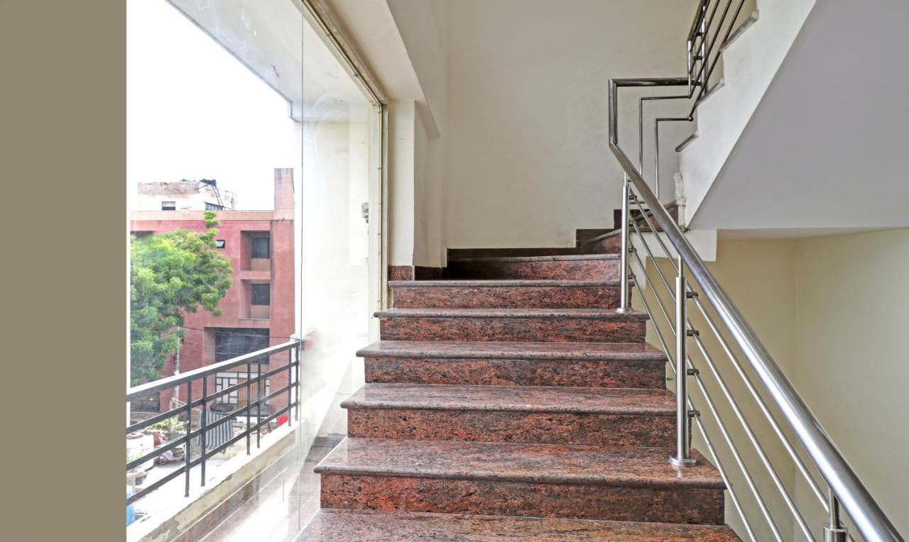 Treebo Galaxy Rooms New Delhi Ngoại thất bức ảnh